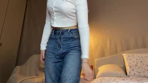 Anny online show from November 3, 2025, 10:10 pm