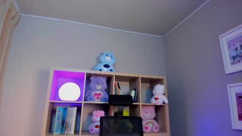 saphyralux online show from June 27, 2026, 5:01 am