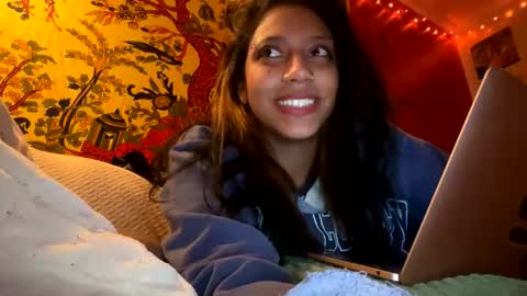 Snapshot of sapphire_honest chatting on November 29, 2025, 11:30 pm sapphire online show from November 29, 2025, 11:30 pm