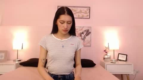 Snapshot of sara17_ chatting on October 12, 2025, 5:06 am Sara online show from October 12, 2025, 5:06 am