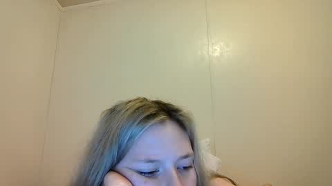 sara9920 online show from April 6, 2026, 10:00 pm
