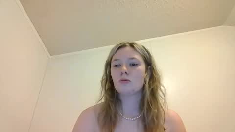 sara9920 online show from April 8, 2026, 7:36 pm