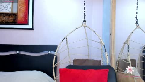    online show from April 7, 2026, 12:05 pm