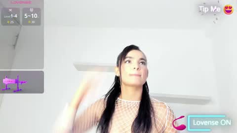 sara online show from October 6, 2025, 1:03 am