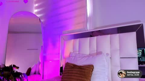 Snapshot of sara_goddess01 chatting on September 23, 2025, 6:33 pm Sara online show from September 23, 2025, 6:33 pm