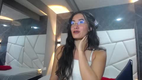 Sara online show from May 10, 2026, 12:43 pm