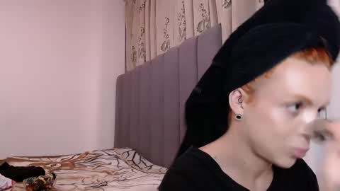 Snapshot of sara_johnson__ chatting on April 19, 2026, 1:05 am sara_johnson__ online show from April 19, 2026, 1:05 am