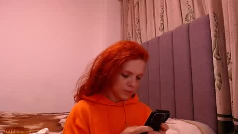 Snapshot of sara_johnson__ chatting on April 27, 2026, 10:24 am sara_johnson__ online show from April 27, 2026, 10:24 am
