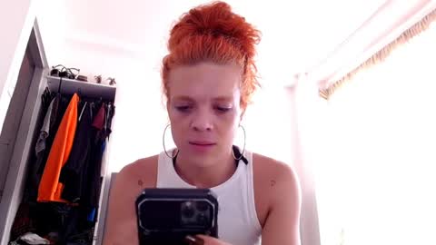 Snapshot of sara_johnson__ chatting on June 1, 2026, 1:46 pm sara_johnson__ online show from June 1, 2026, 1:46 pm