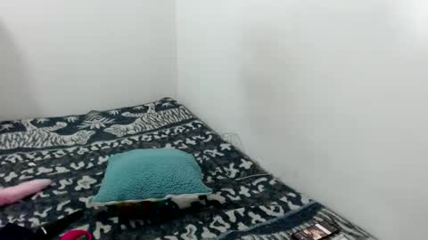 Snapshot of sara_love43 chatting on February 18, 2025, 3:21 am Sara love online show from February 18, 2025, 3:21 am