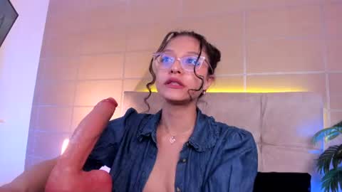Sara  online show from July 1, 2026, 1:34 pm