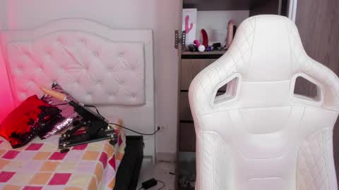 Snapshot of sara_martin_ chatting on January 31, 2025, 10:21 pm sara online show from January 31, 2025, 10:21 pm