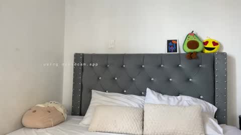 Sara online show from February 28, 2025, 1:47 pm