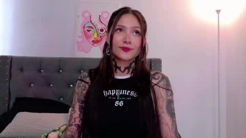 Sara online show from November 16, 2025, 7:52 pm