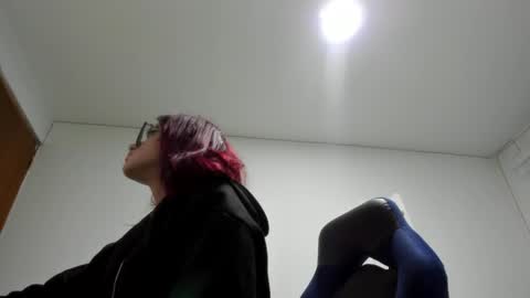 sara_red_x online show from March 30, 2026, 7:31 am