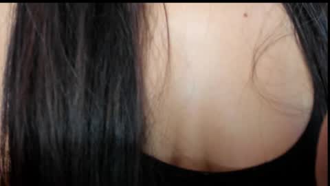 Sara  online show from November 25, 2025, 11:43 am