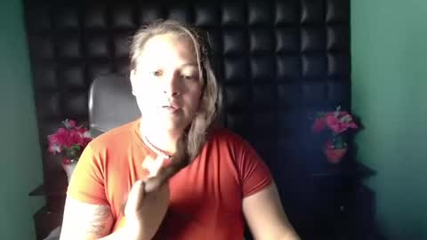 sara_thonson_ online show from December 3, 2024, 2:47 am