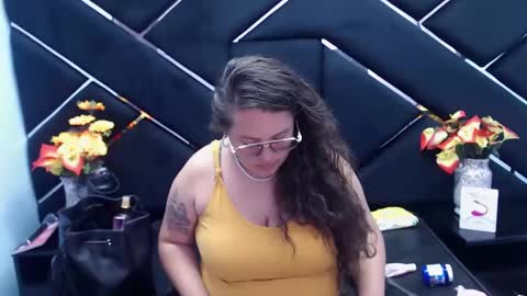 sara_thonson_ online show from February 11, 2025, 3:08 am