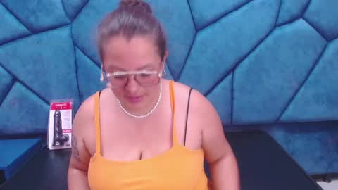 sara_thonson_ online show from February 26, 2025, 2:59 am
