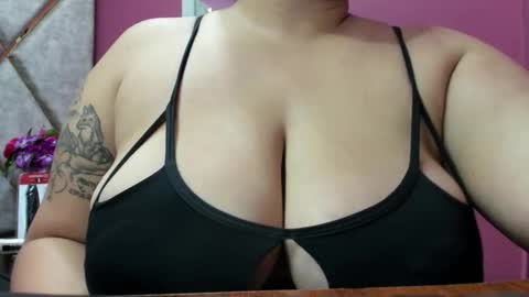 sara_thonson_ online show from January 8, 2026, 4:31 pm