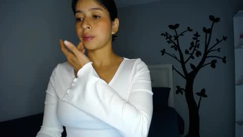 Sara online show from March 7, 2025, 1:09 am