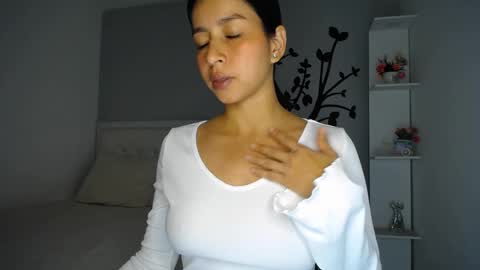 Sara online show from September 19, 2025, 1:18 am