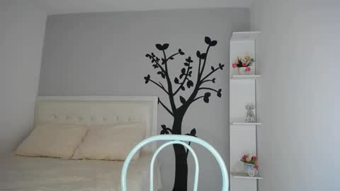 Sara online show from October 17, 2025, 1:42 am