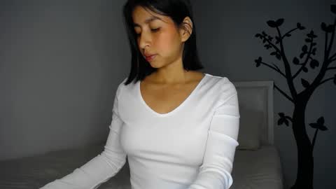 Sara online show from November 15, 2025, 1:25 am