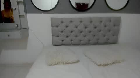 sara_valentina2 online show from January 16, 2025, 2:41 pm