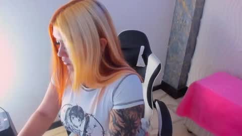 Snapshot of sara_winehouse1 chatting on June 5, 2026, 5:36 am 1 online show from June 5, 2026, 5:36 am