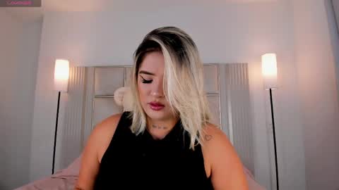 Snapshot of saraa_milleer chatting on May 11, 2026, 11:35 pm Sara Miller online show from May 11, 2026, 11:35 pm