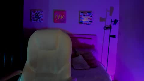 Sarah Ramirez online show from March 11, 2025, 11:33 am