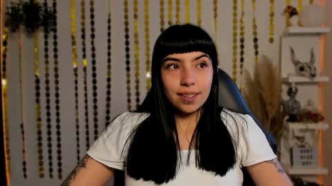 Snapshot of saraadesire chatting on January 7, 2025, 10:30 pm Sara online show from January 7, 2025, 10:30 pm