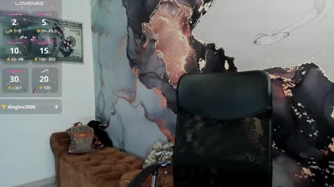 Snapshot of saraamills chatting on December 5, 2024, 12:19 am Sara online show from December 5, 2024, 12:19 am