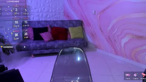 Snapshot of saraamills chatting on December 10, 2024, 10:37 pm Sara online show from December 10, 2024, 10:37 pm