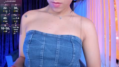 Snapshot of saraamills chatting on February 3, 2025, 8:13 pm Sara online show from February 3, 2025, 8:13 pm