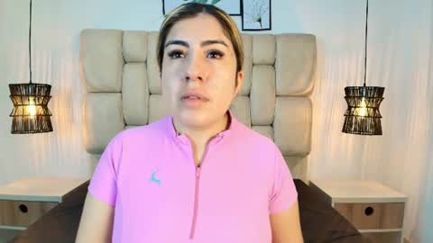 Snapshot of sarablonde_t chatting on July 5, 2026, 4:25 pm sarablonde_t online show from July 5, 2026, 4:25 pm
