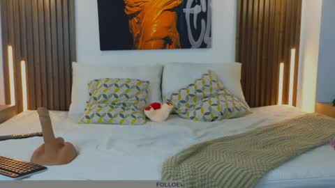 Snapshot of saracutie_ chatting on June 3, 2026, 7:19 pm Sara online show from June 3, 2026, 7:19 pm