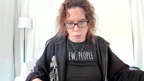 Sara Desire online show from April 1, 2026, 2:14 pm