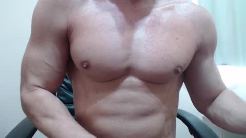 saradorj92 online show from March 11, 2026, 12:44 pm