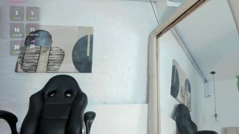 sarah_gothicgirl online show from April 10, 2026, 7:51 pm