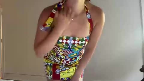 Snapshot of sarah_heart_aus chatting on January 30, 2025, 4:27 am Sarah Heart Aus online show from January 30, 2025, 4:27 am