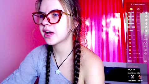 Sarah online show from December 13, 2024, 7:47 am