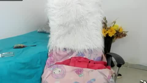 Snapshot of sarah_sweett chatting on February 14, 2026, 4:37 pm Sarah online show from February 14, 2026, 4:37 pm