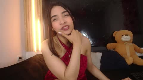 sarahajhoness online show from May 11, 2026, 9:45 pm
