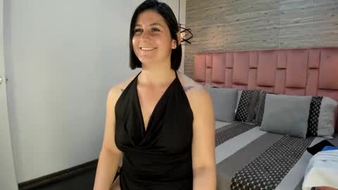 Sarah Deyvis online show from February 21, 2025, 10:37 pm