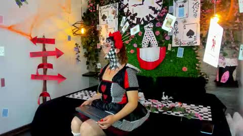 Sarah Deyvis online show from October 30, 2025, 7:25 pm