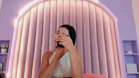 Snapshot of sarahevans__ chatting on December 31, 2024, 6:13 pm Sarah Evans online show from December 31, 2024, 6:13 pm