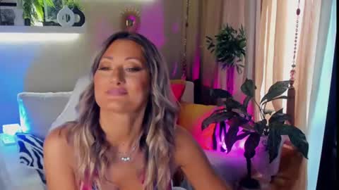 Snapshot of sarahholly chatting on June 29, 2026, 7:25 am Divine Sarah NONUDE model online show from June 29, 2026, 7:25 am