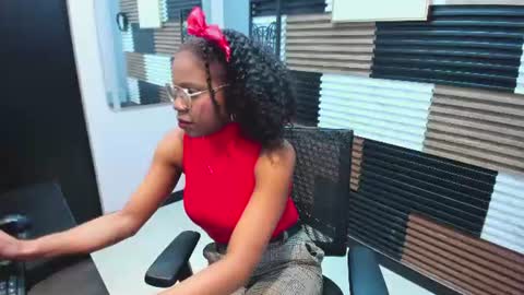 Snapshot of sarahi_pusey chatting on July 25, 2026, 12:25 pm Sarahi pusey online show from July 25, 2026, 12:25 pm